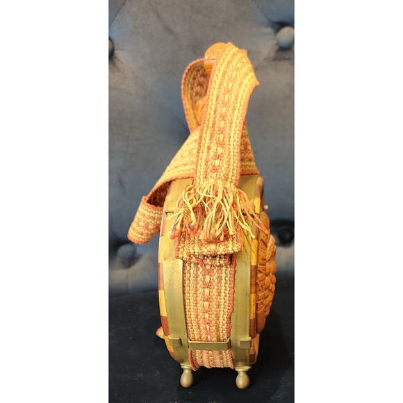 Vtg Macedonian Wooden Flask Canteen Hand Carved Folk Art Souvenir Bottle w Strap - Picture 5 of 8
